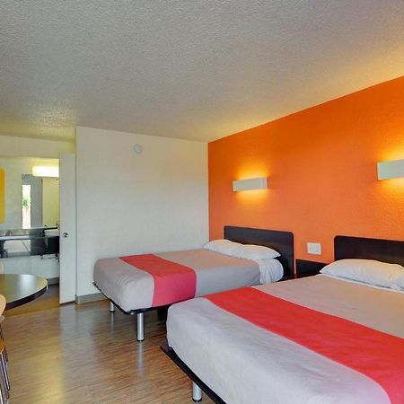 Economy Hotel Plus Оклахома Сити Екстериор снимка